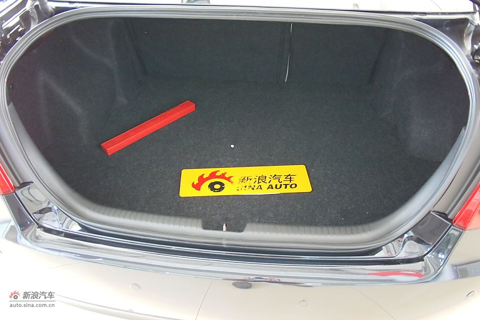 2011款奔腾B50 自动舒适型