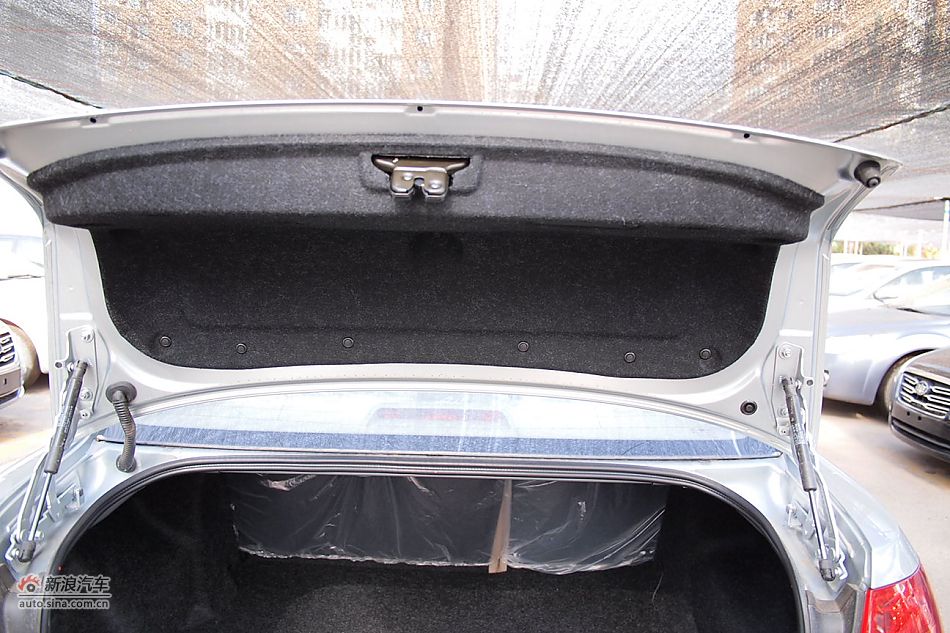 2011款奔腾B50 手动舒适型