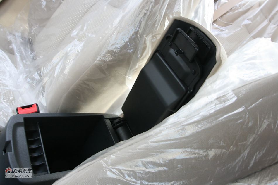 奔腾B50 手动舒适型