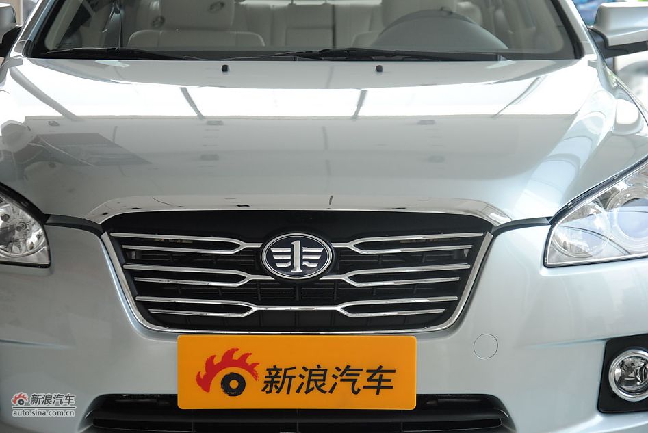 2012款奔腾B50 1.6L手动天窗版