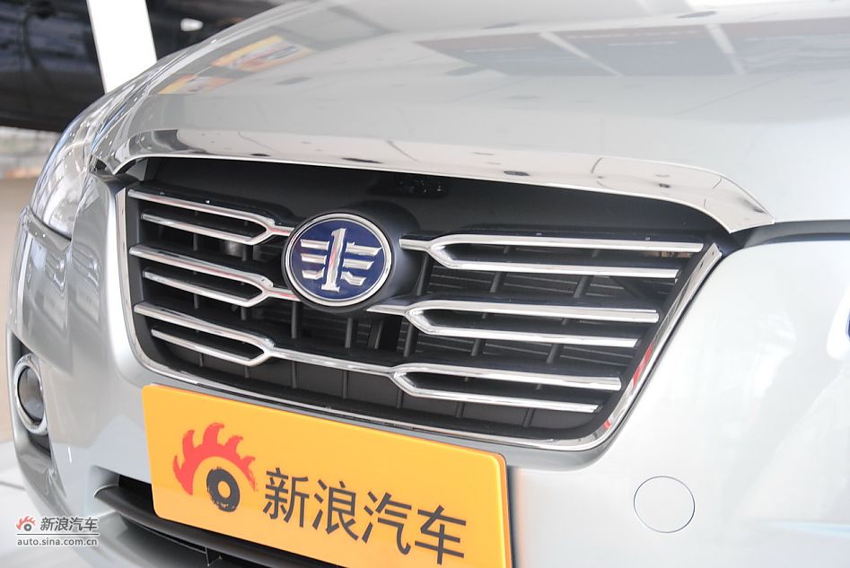 2012款奔腾B50 1.6L手动天窗版