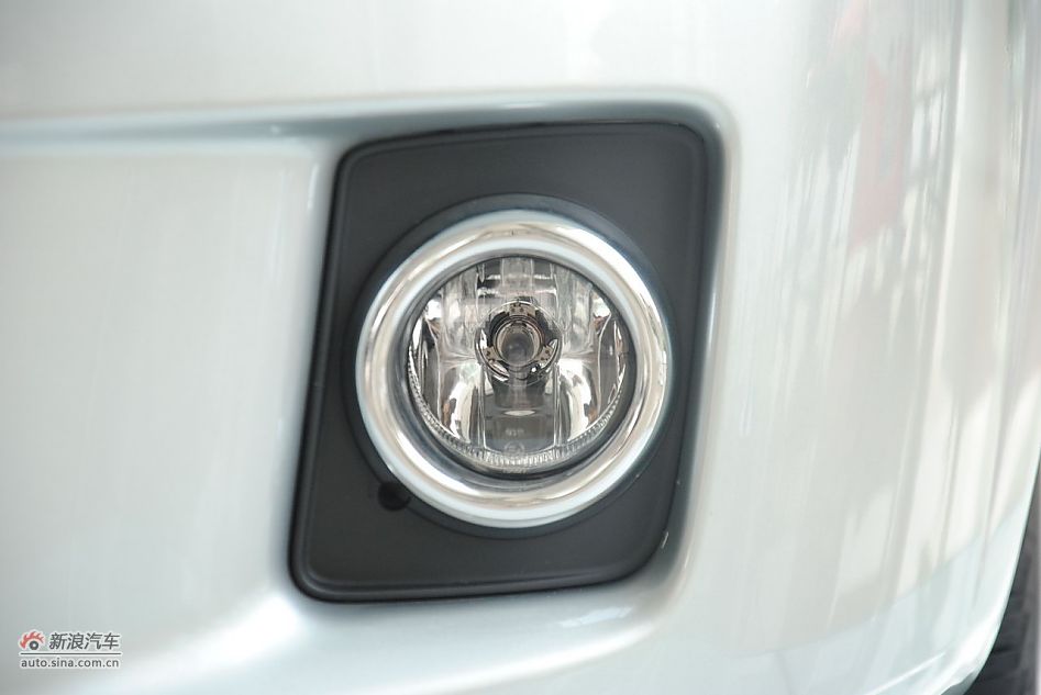 2012款奔腾B50 1.6L手动天窗版