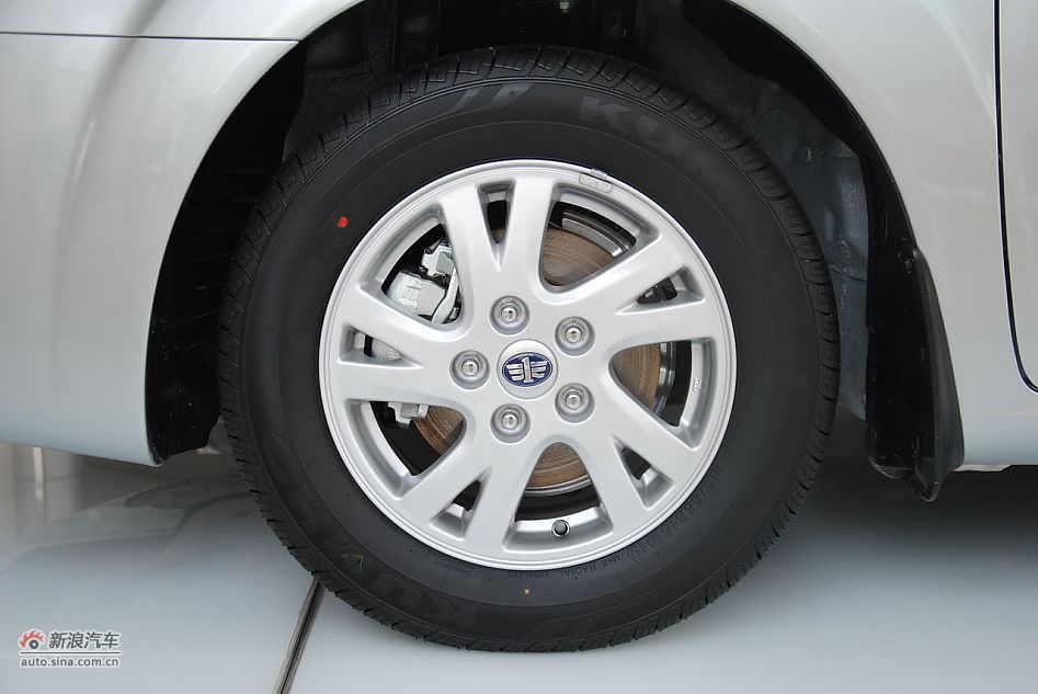 2012款奔腾B50 1.6L手动天窗版