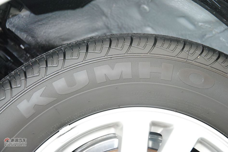 2012款奔腾B50 1.6L手动天窗版