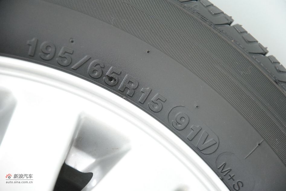 2012款奔腾B50 1.6L手动天窗版