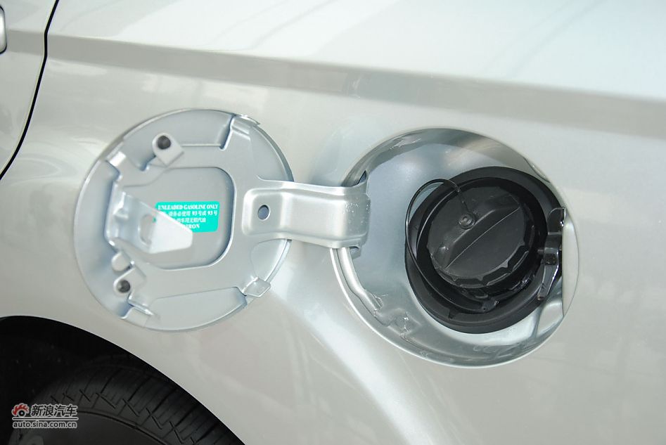 2012款奔腾B50 1.6L手动天窗版