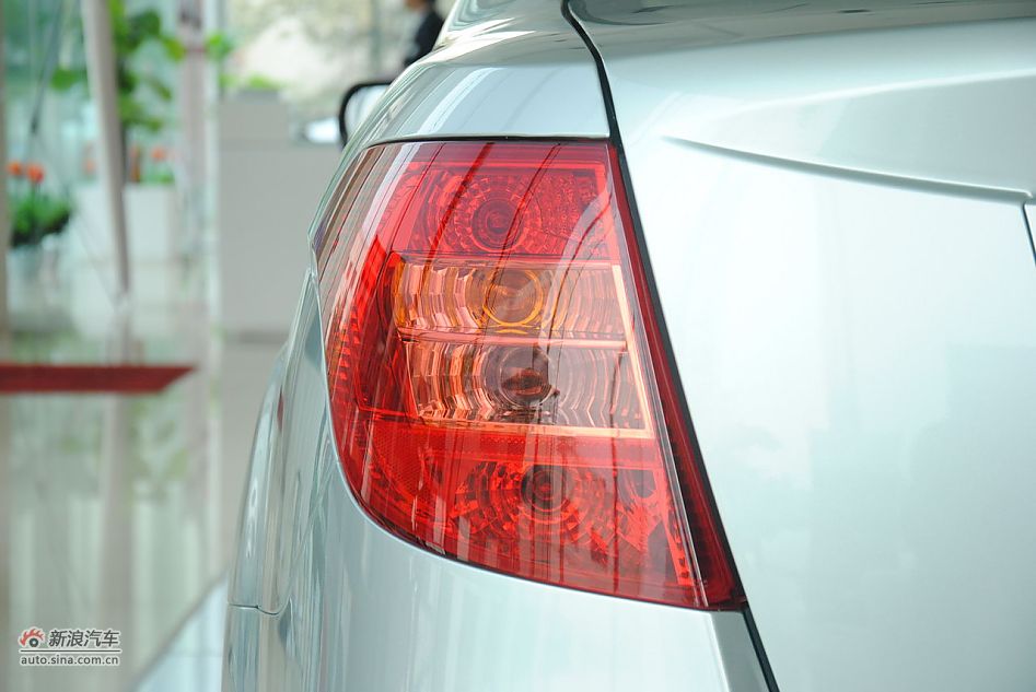 2012款奔腾B50 1.6L手动天窗版