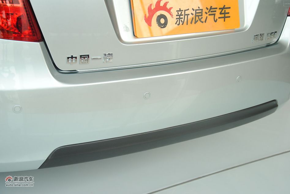 2012款奔腾B50 1.6L手动天窗版