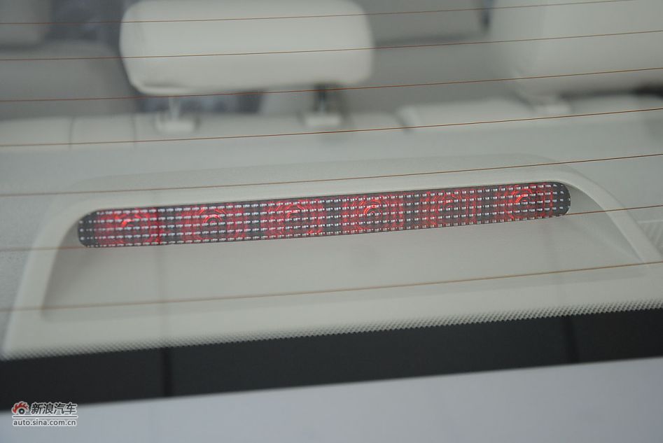 2012款奔腾B50 1.6L手动天窗版