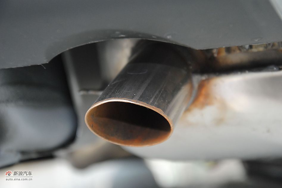 2012款奔腾B50 1.6L手动天窗版