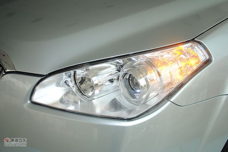 2012款奔腾B50 1.6L手动天窗版