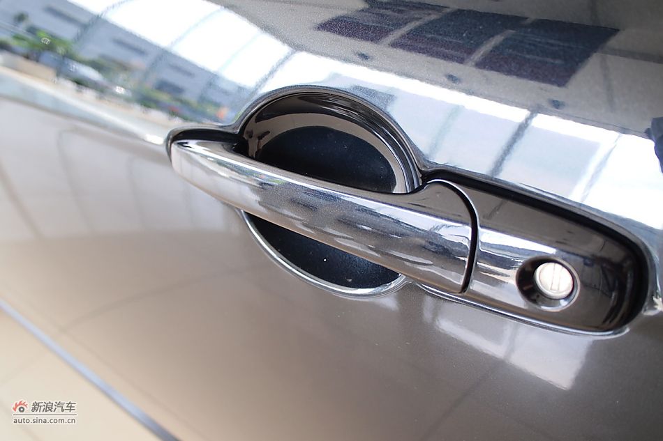 2011款奔腾B50 自动舒适型