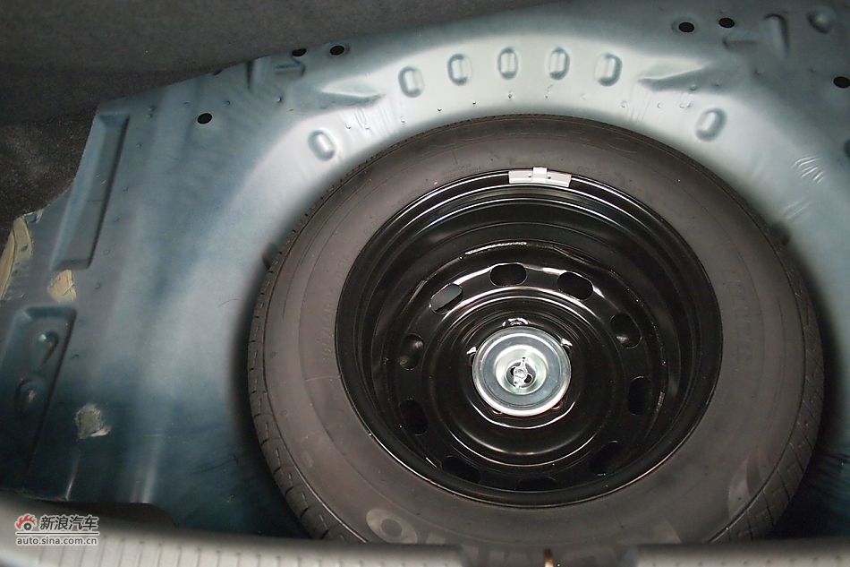 2011款奔腾B50 自动舒适型