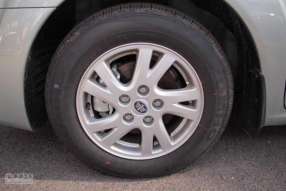 2011款奔腾B50 手动舒适型