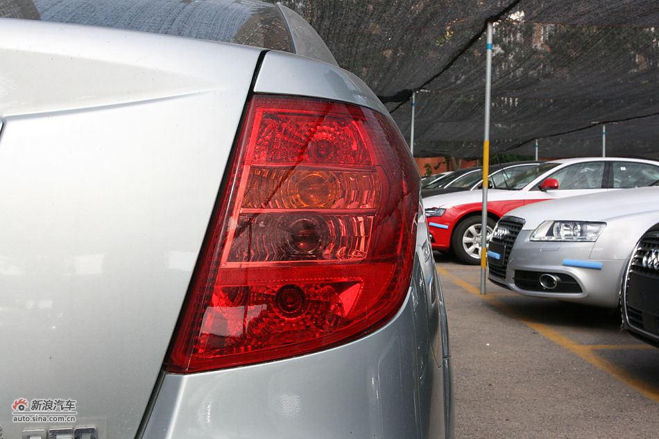 奔腾B50 手动舒适型