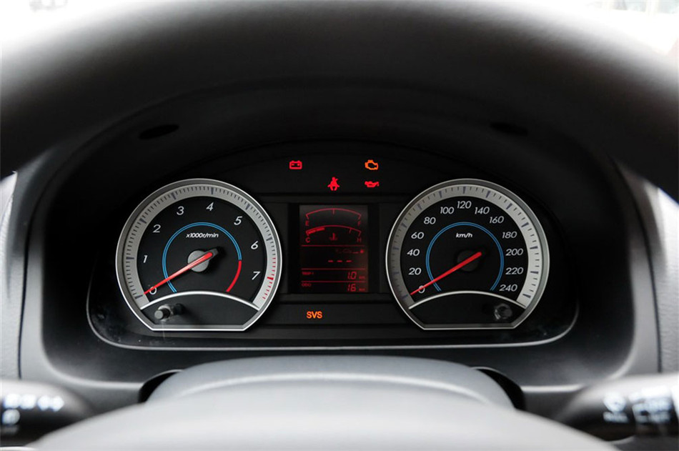 2012款 1.6L MT 时尚型 内饰