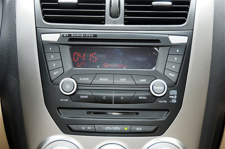 2012款 1.6L MT 时尚型 内饰