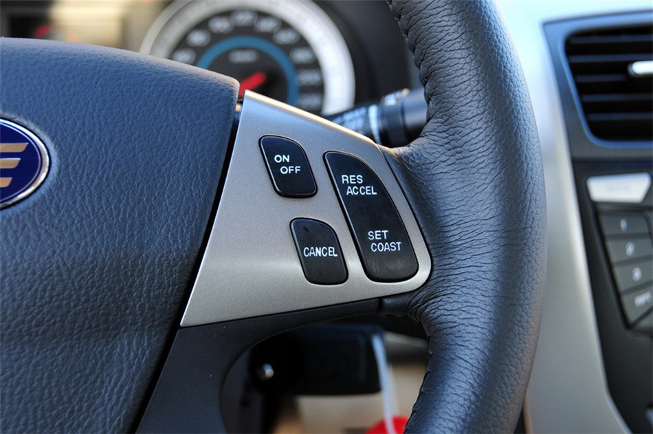 2012款 1.6L MT 豪华型 内饰