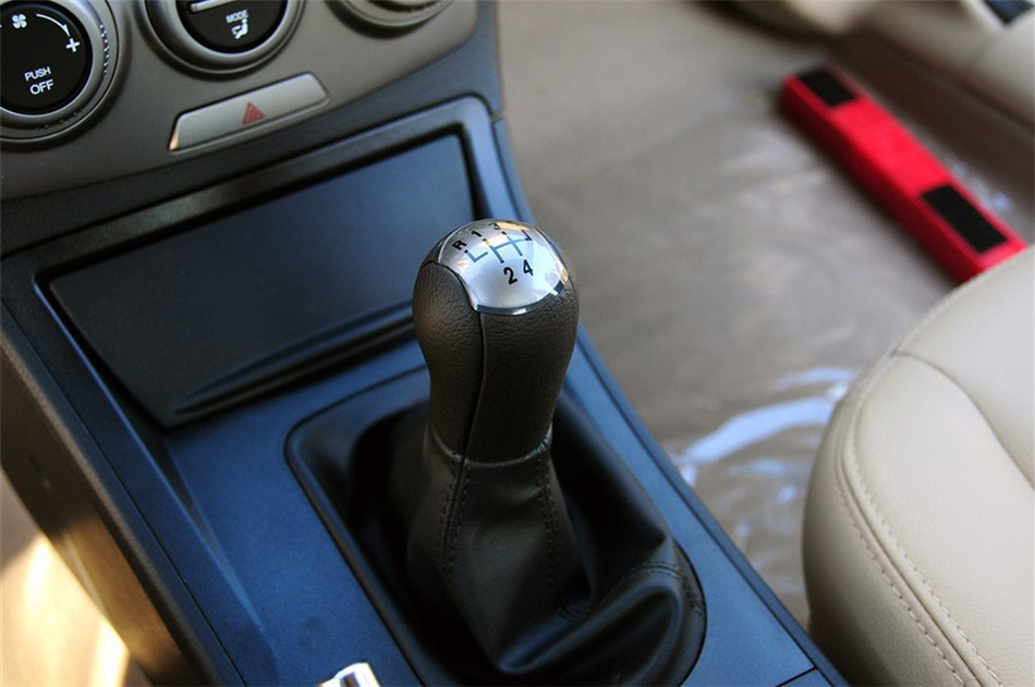 2012款 1.6L MT 豪华型 内饰