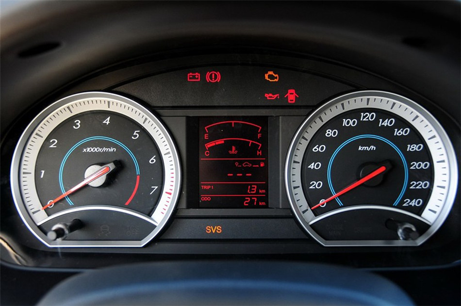 2012款 1.6L MT 豪华型 内饰