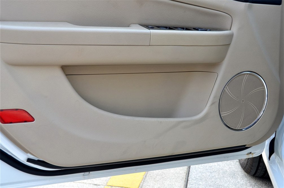 2013款 1.6L MT豪华型 座椅空间