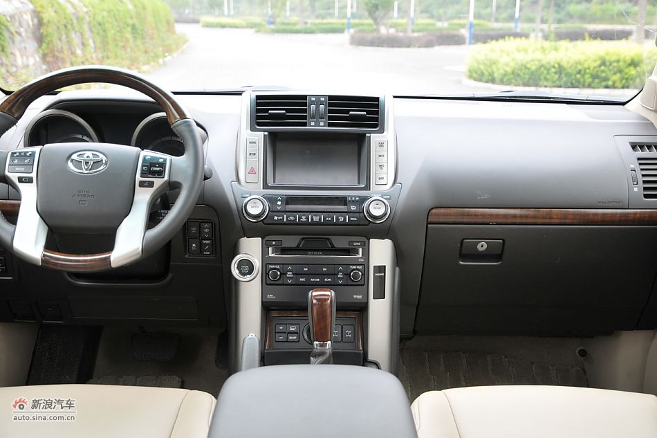 2010款普拉多VX 4.0自动导航版