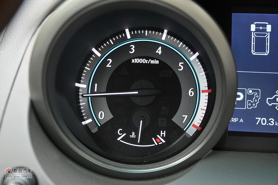 2010款普拉多VX 4.0自动导航版