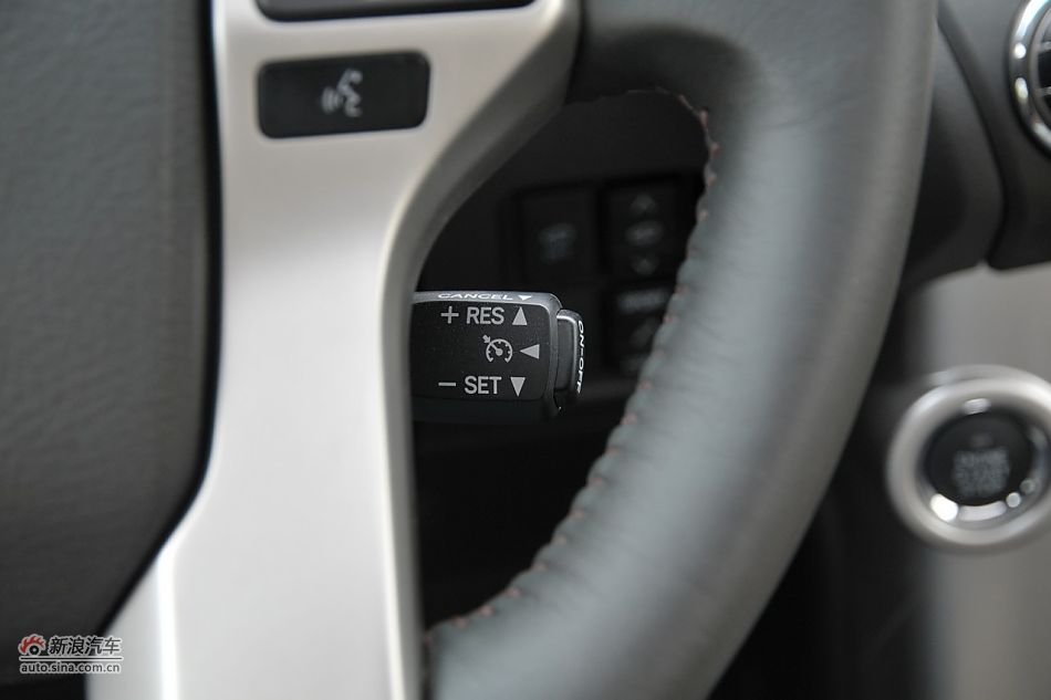 2010款普拉多VX 4.0自动导航版