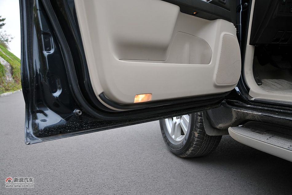 2010款普拉多VX 4.0自动导航版