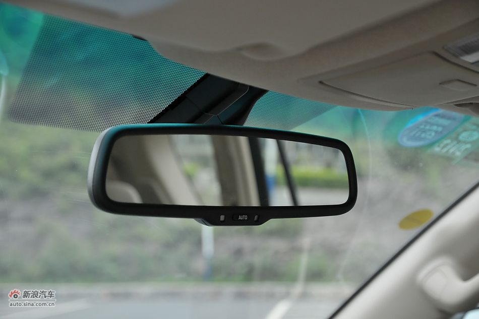 2010款普拉多VX 4.0自动导航版