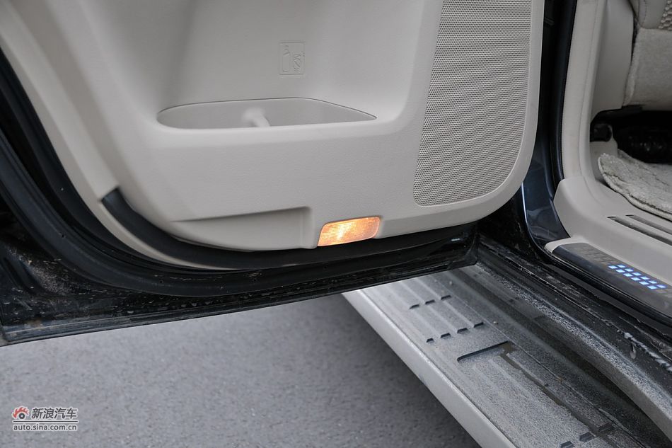 2010款普拉多VX 4.0自动导航版