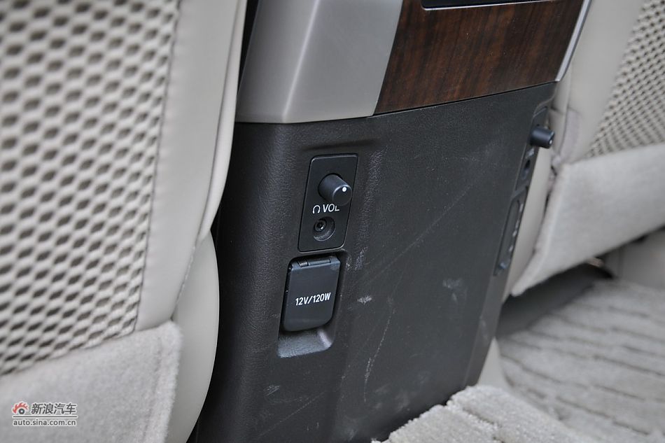 2010款普拉多VX 4.0自动导航版