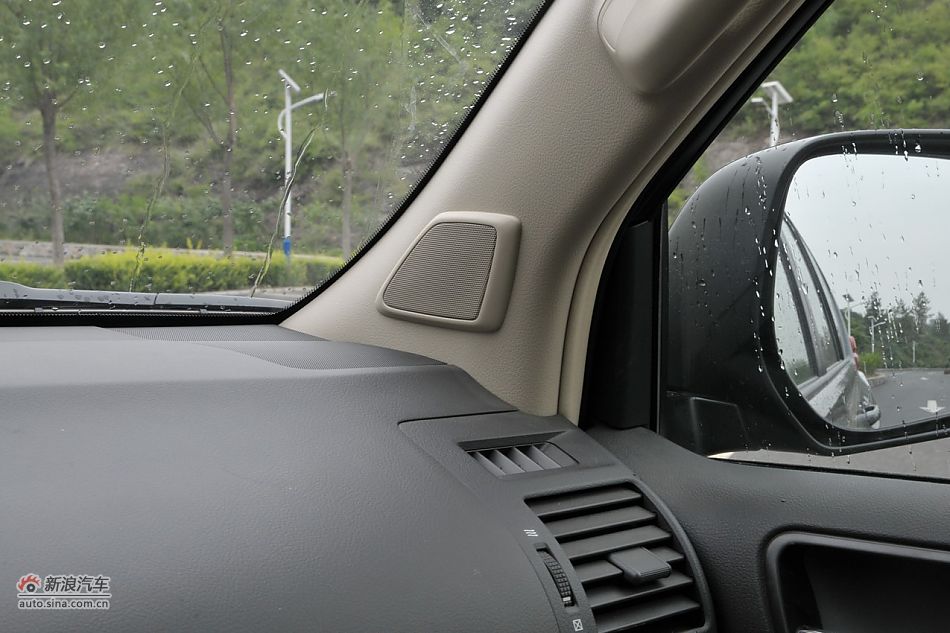 2010款普拉多VX 4.0自动导航版