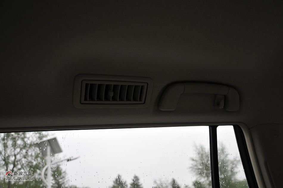 2010款普拉多VX 4.0自动导航版