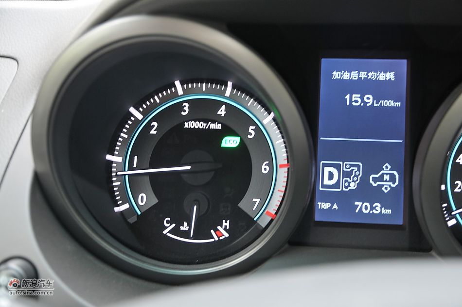 2010款普拉多VX 4.0自动导航版