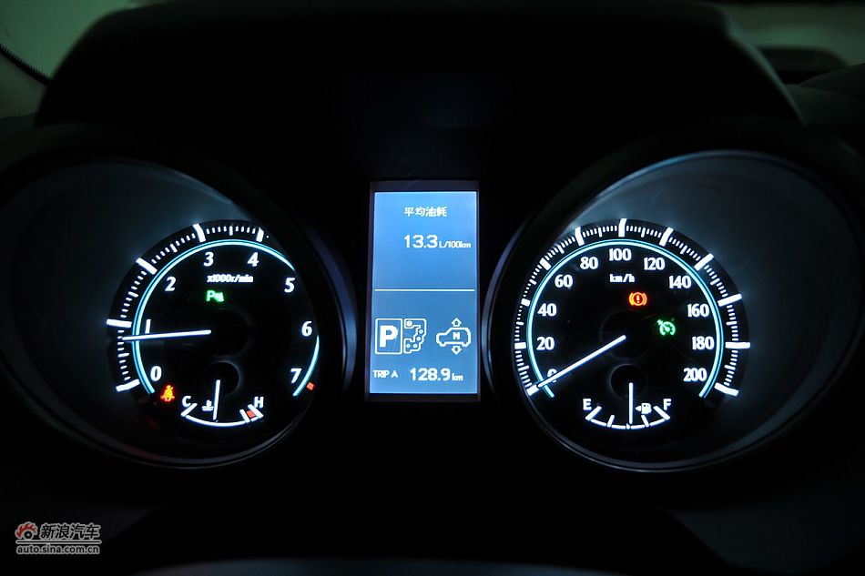 2010款普拉多VX 4.0自动导航版