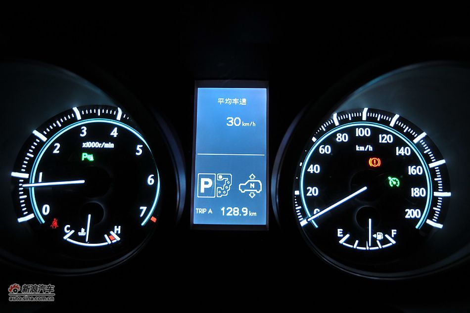 2010款普拉多VX 4.0自动导航版