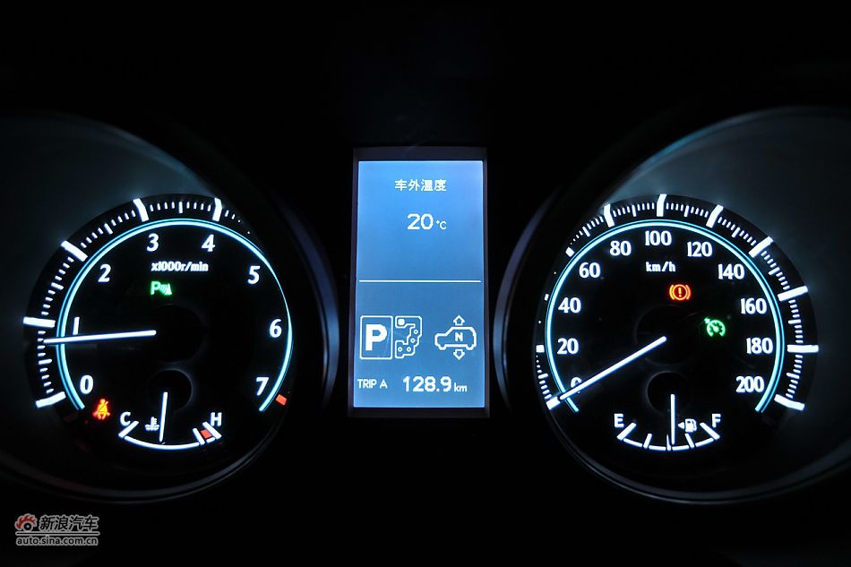 2010款普拉多VX 4.0自动导航版