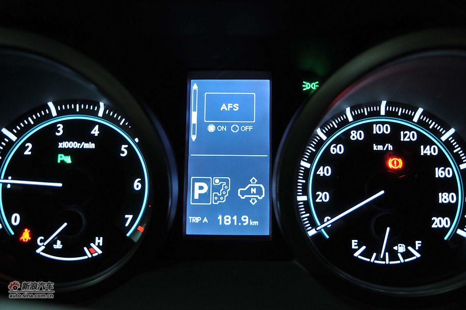 2010款普拉多VX 4.0自动导航版