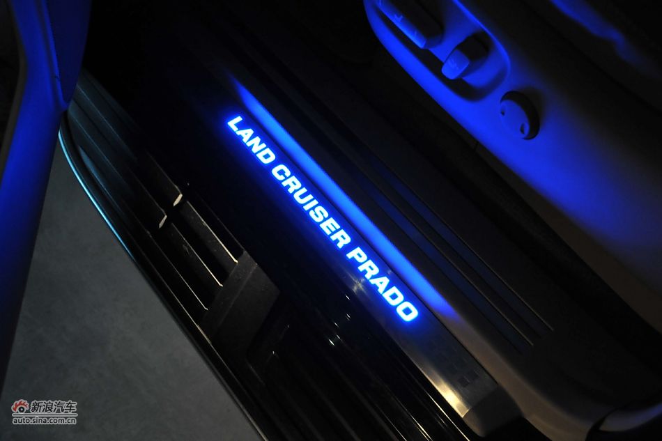 2010款普拉多VX 4.0自动导航版