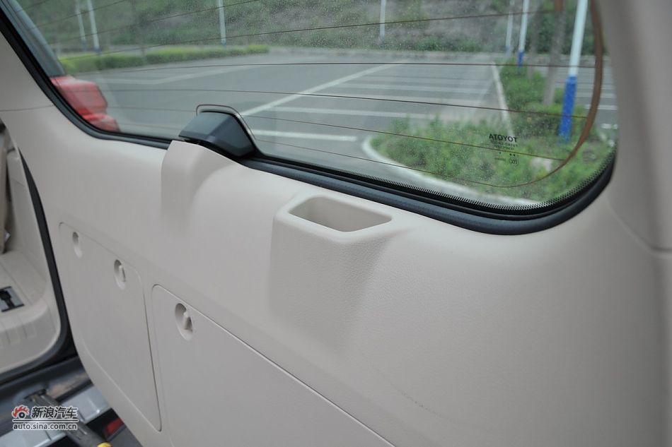 2010款普拉多VX 4.0自动导航版