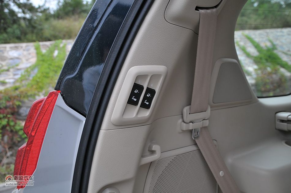 2010款普拉多VX 4.0自动导航版