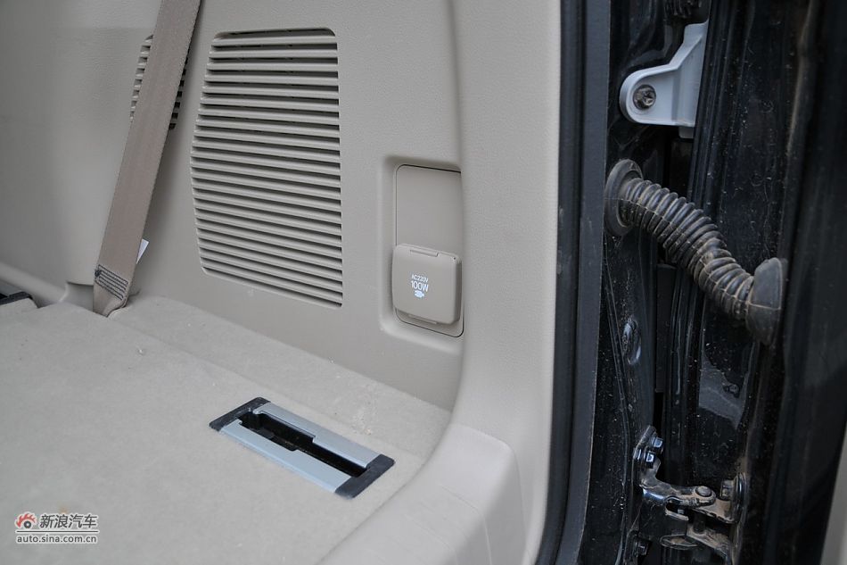 2010款普拉多VX 4.0自动导航版