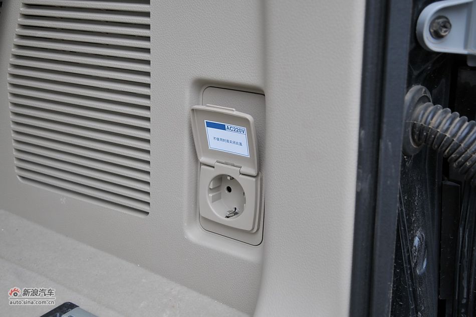 2010款普拉多VX 4.0自动导航版