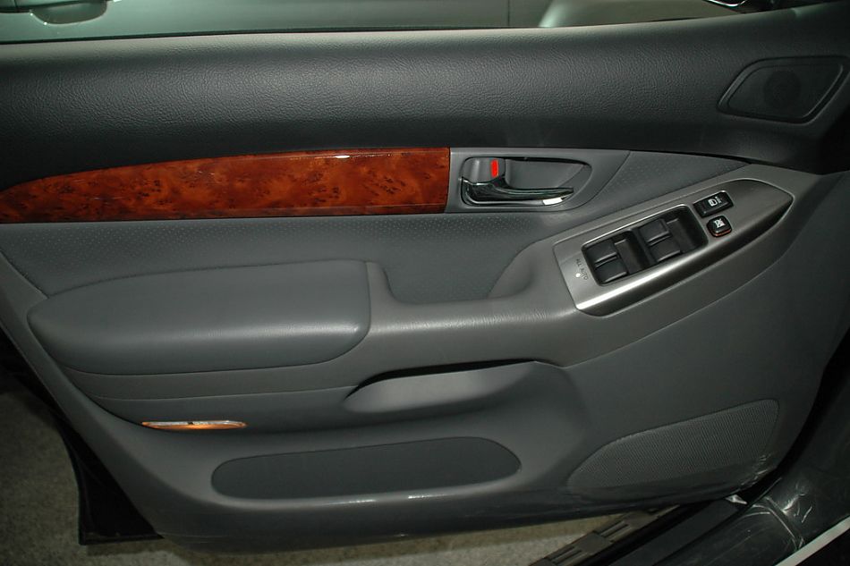 四川丰田普拉多内饰