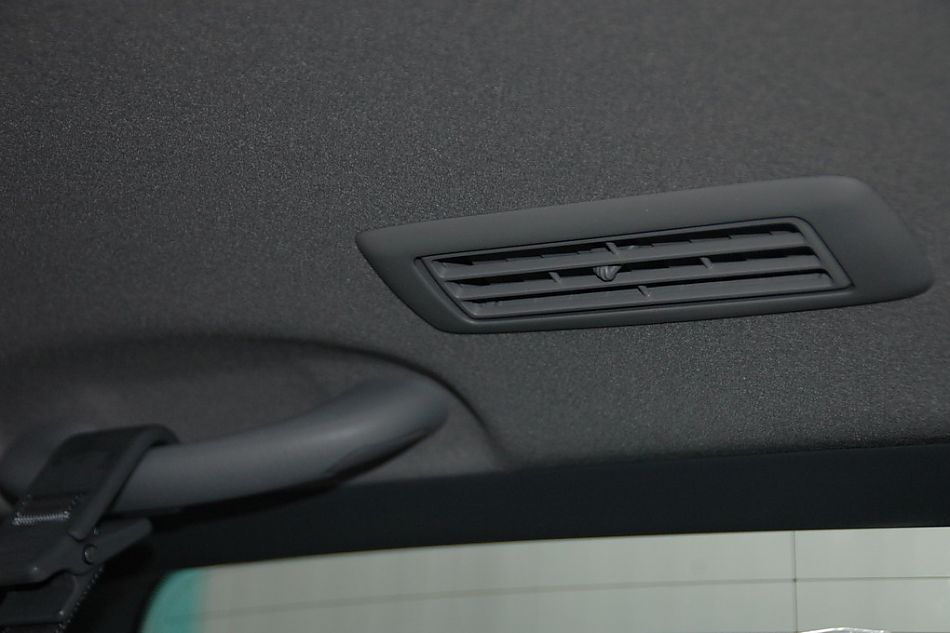 四川丰田普拉多内饰