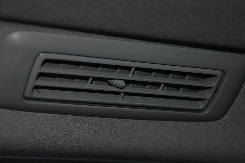 四川丰田普拉多内饰