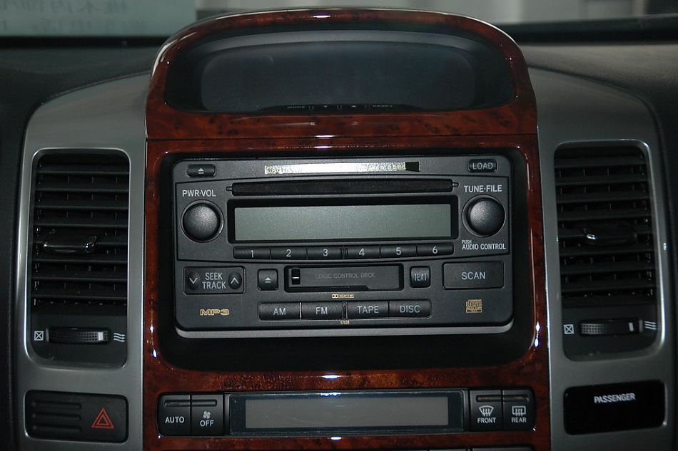 四川丰田普拉多内饰