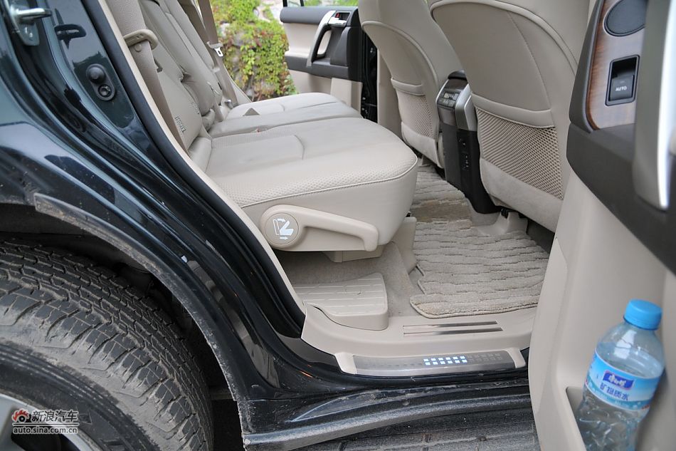 2010款普拉多VX 4.0自动导航版