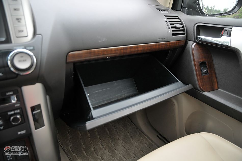 2010款普拉多VX 4.0自动导航版